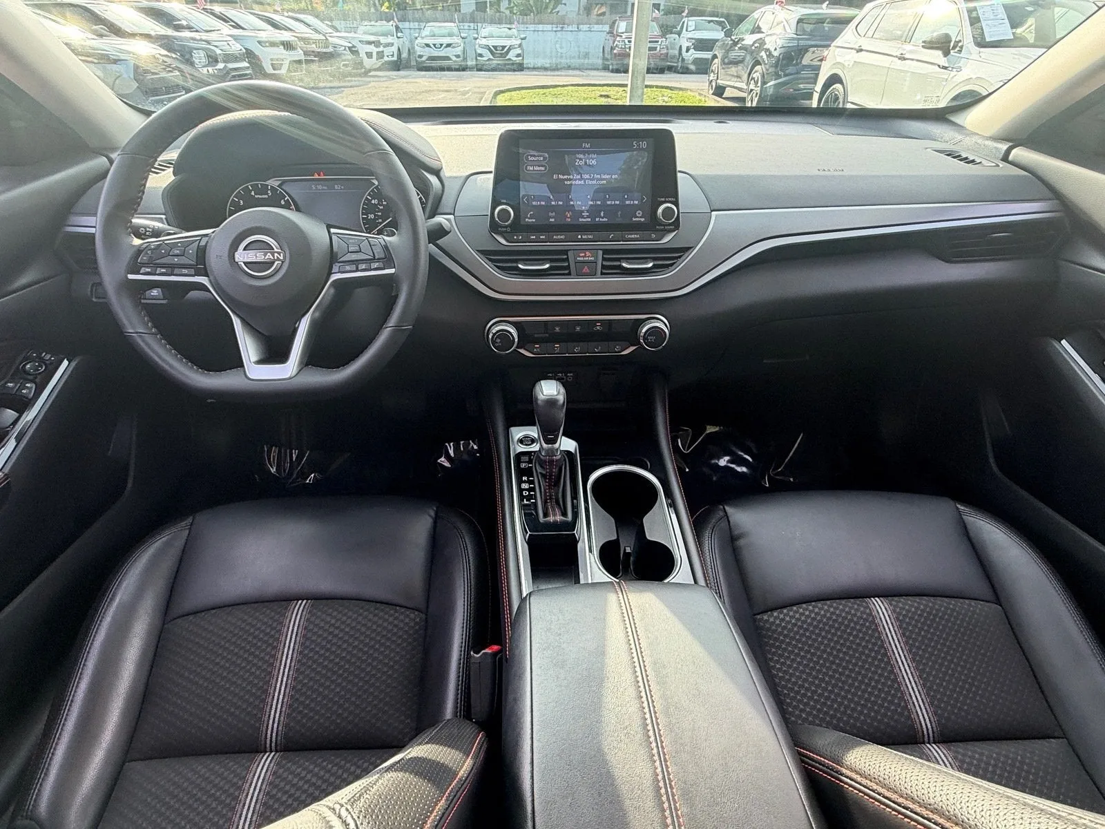 2023 Nissan Altima SR photo 13