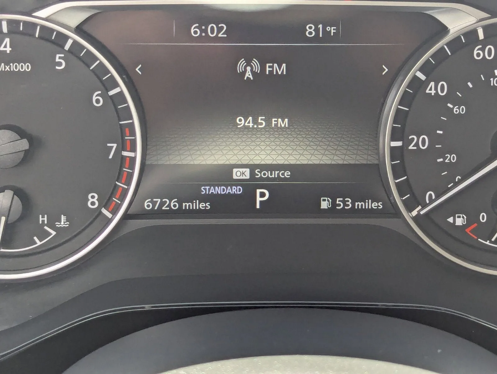 2025 Nissan Pathfinder SL photo 28