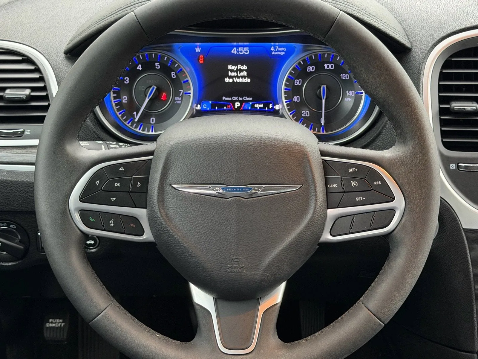 2022 Chrysler 300 Touring photo 14