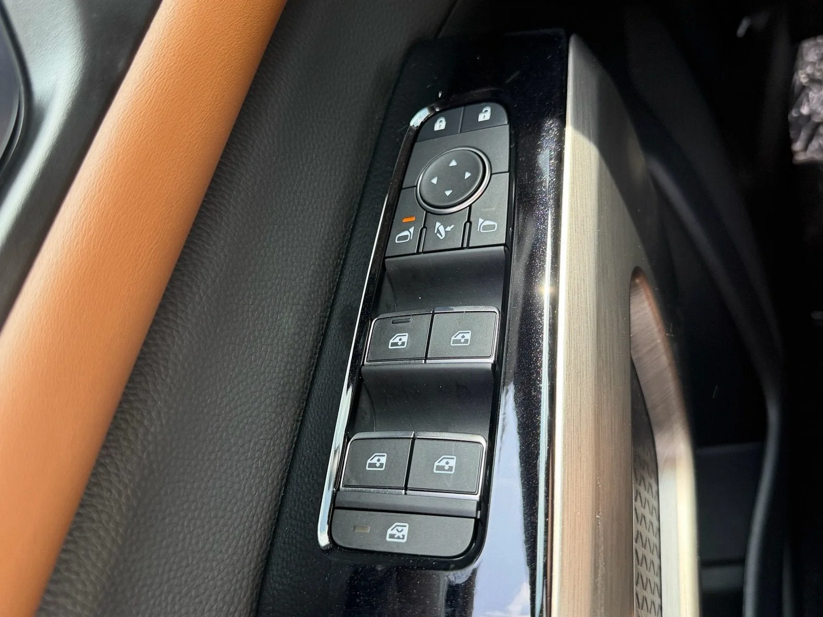 2025 Nissan Pathfinder Platinum photo 37