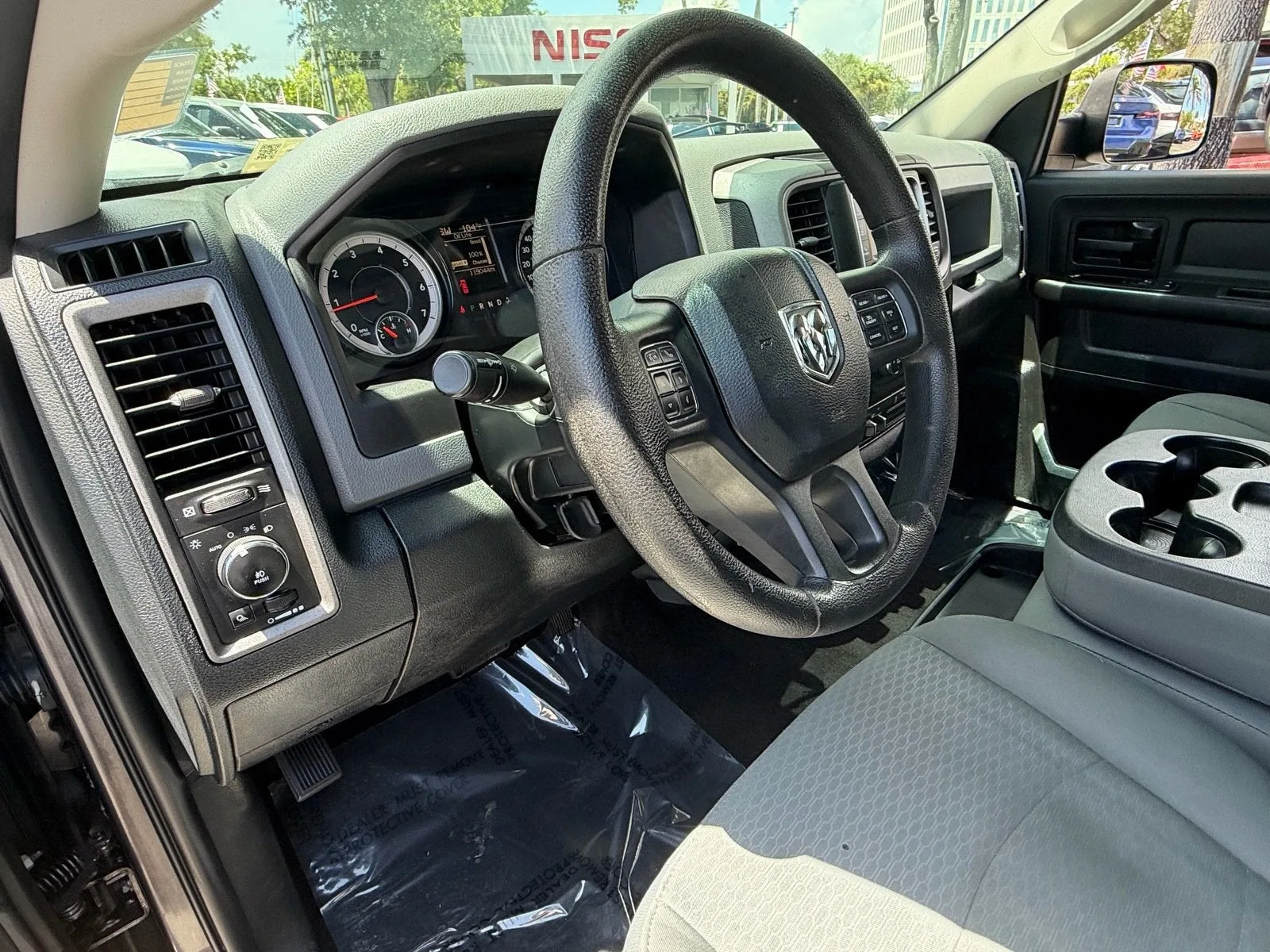 2017 RAM 1500 Express photo 10