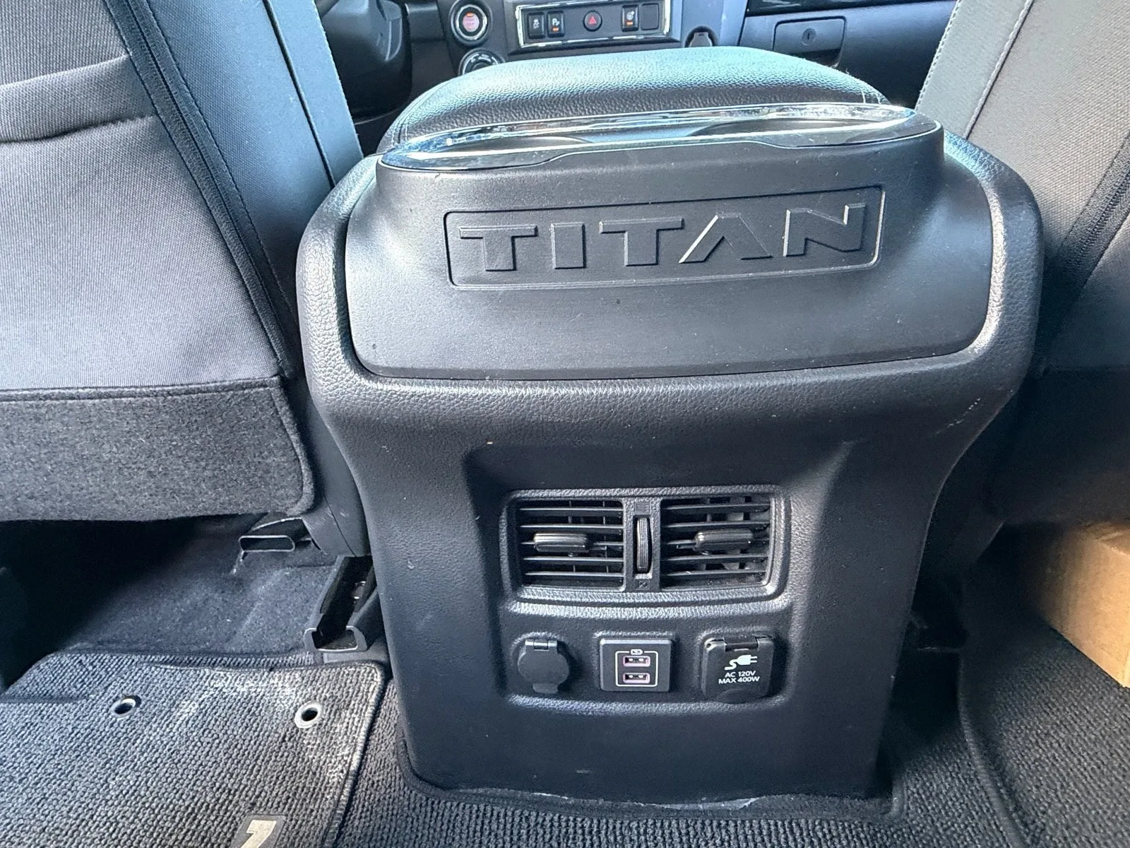 2024 Nissan Titan XD Crew Cab SV photo 12
