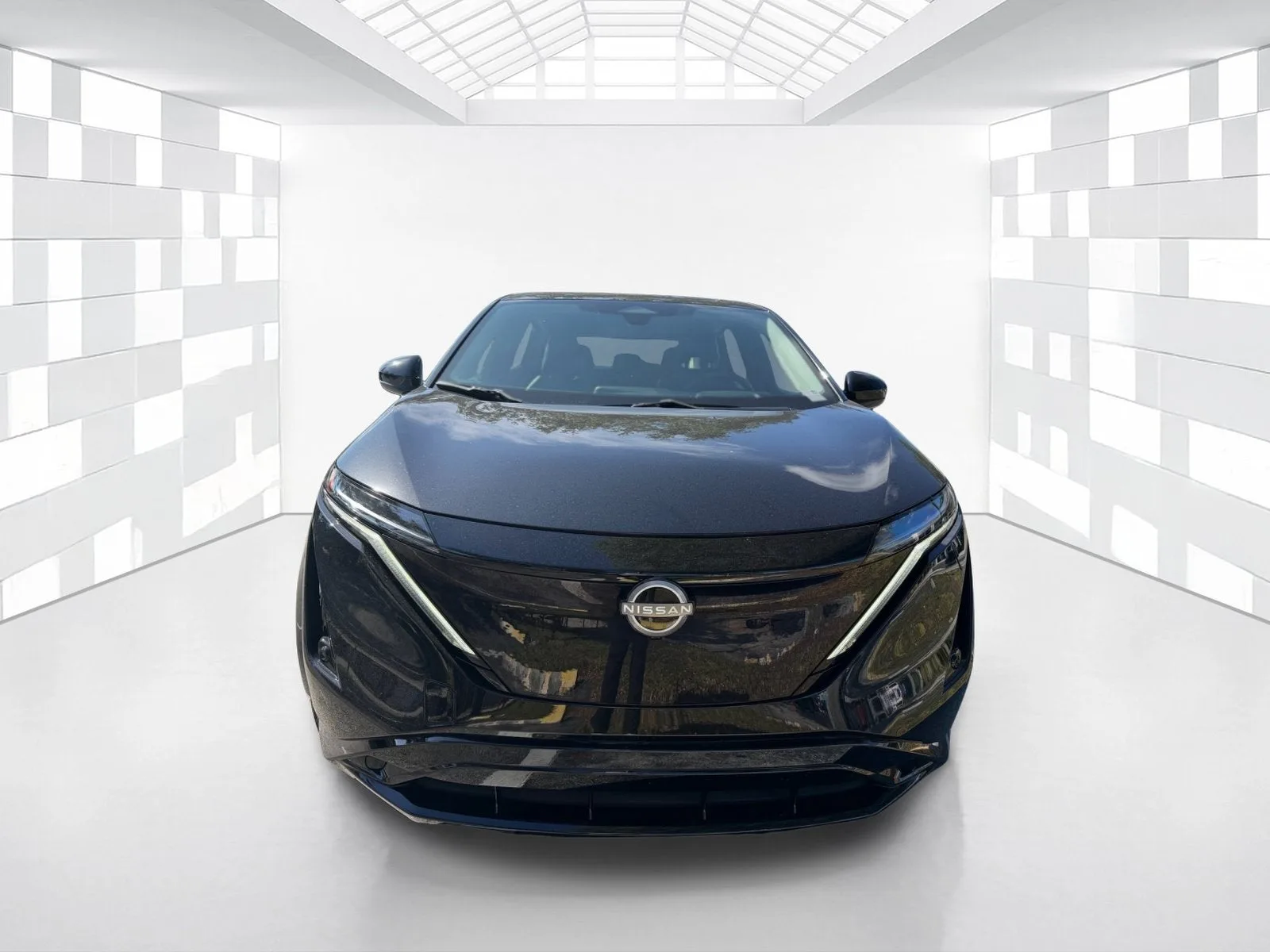 2024 Nissan ARIYA ENGAGE photo 2