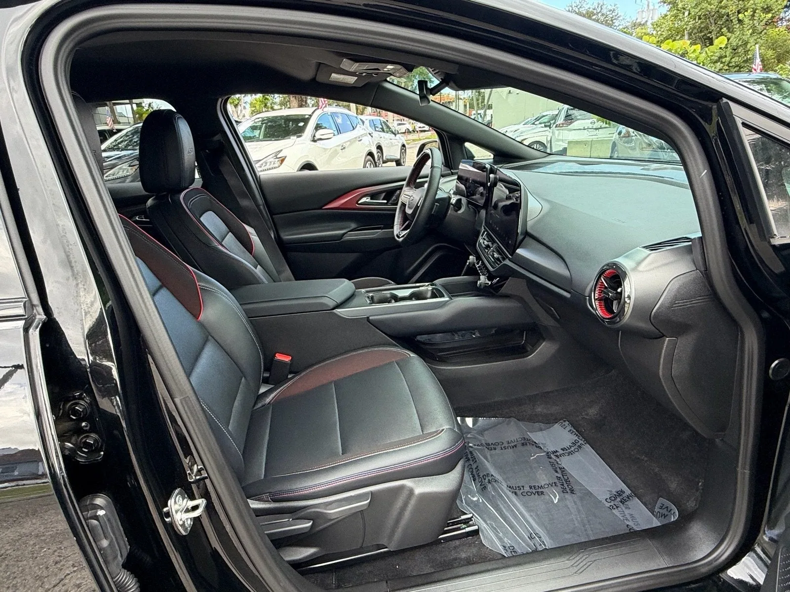 2024 Chevrolet Equinox EV RS photo 18