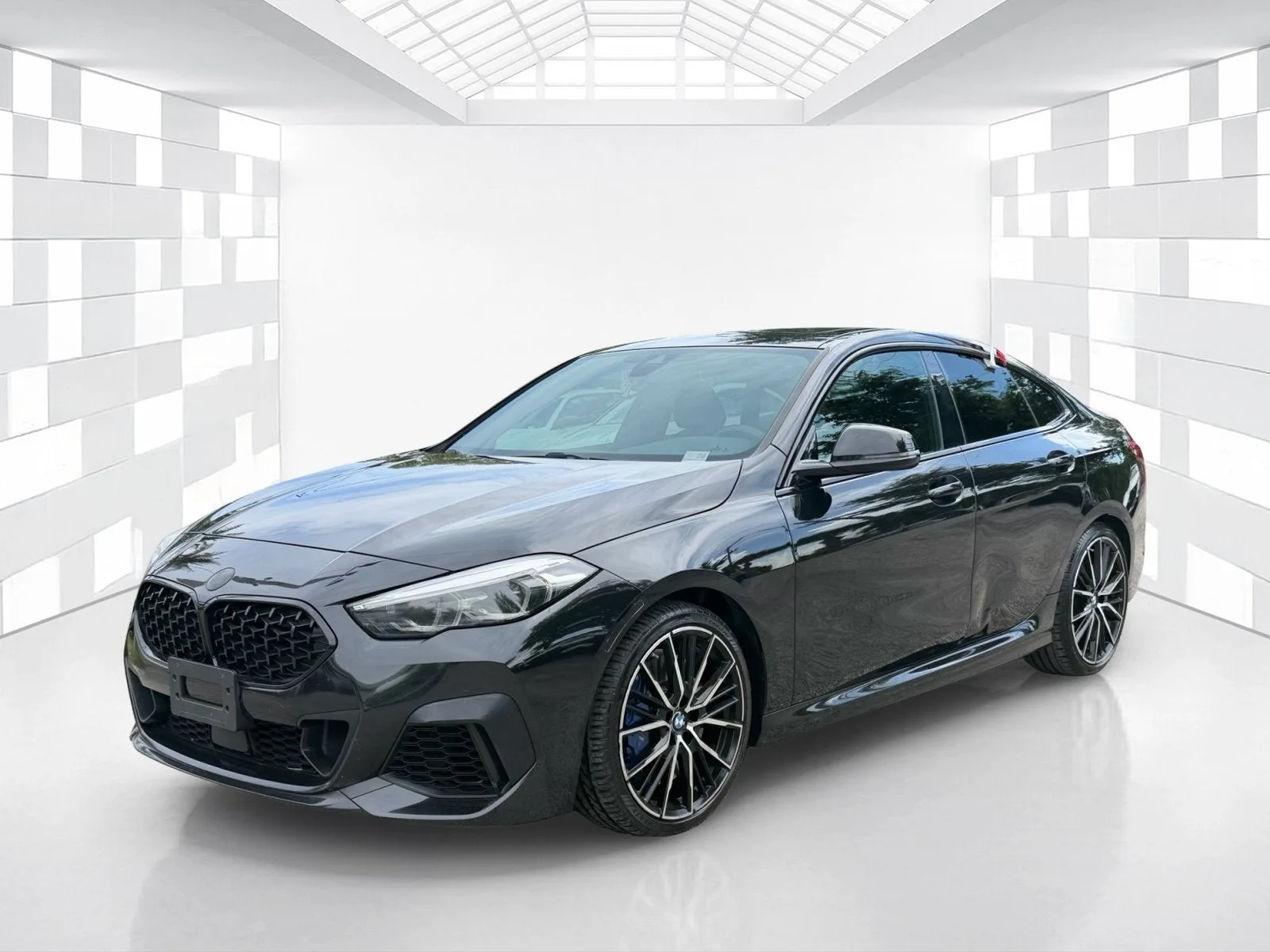 2020 BMW 2 Series M235i xDrive photo 3