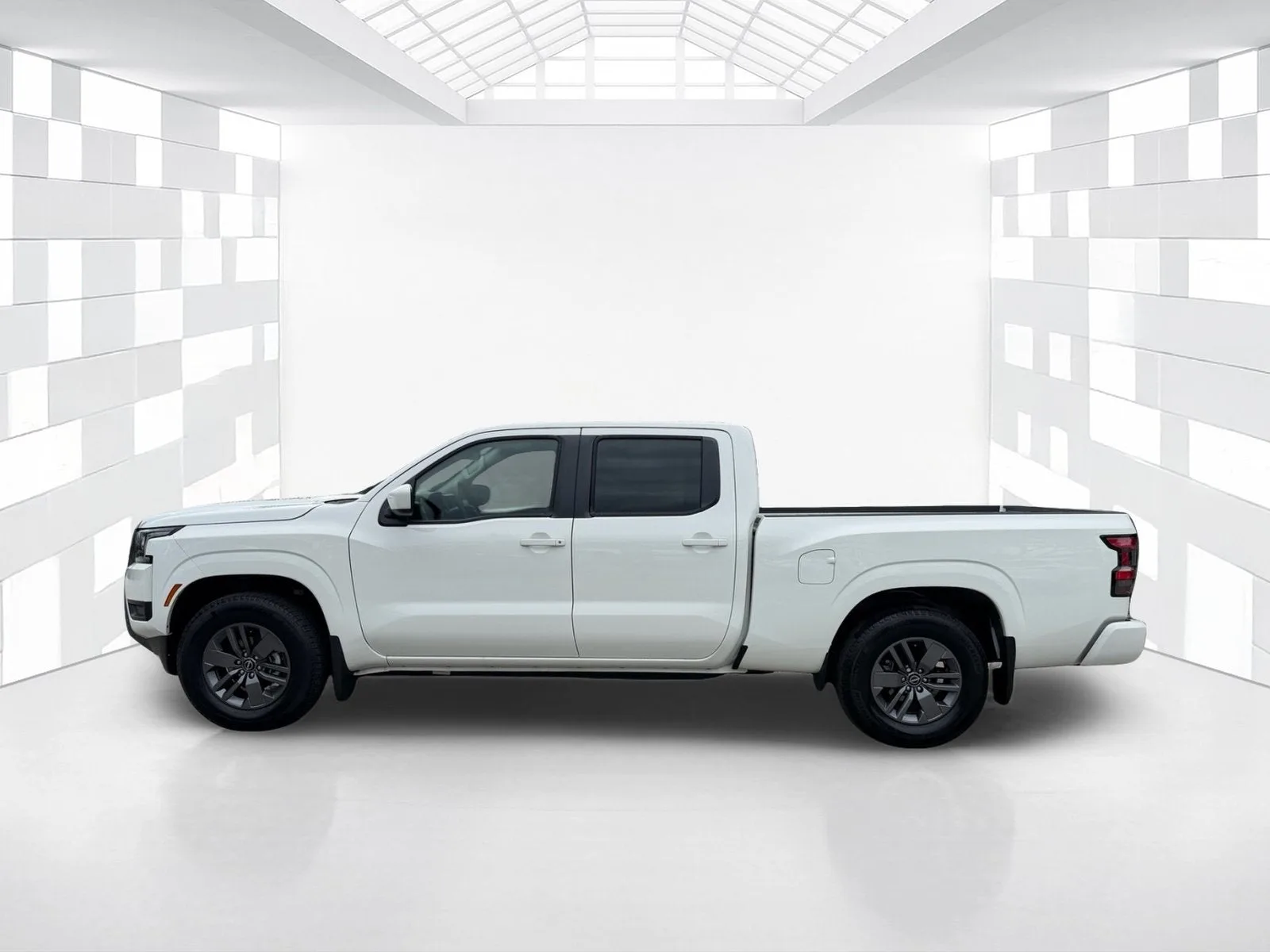 2026 Nissan Frontier Crew Cab SV Long Bed photo 4
