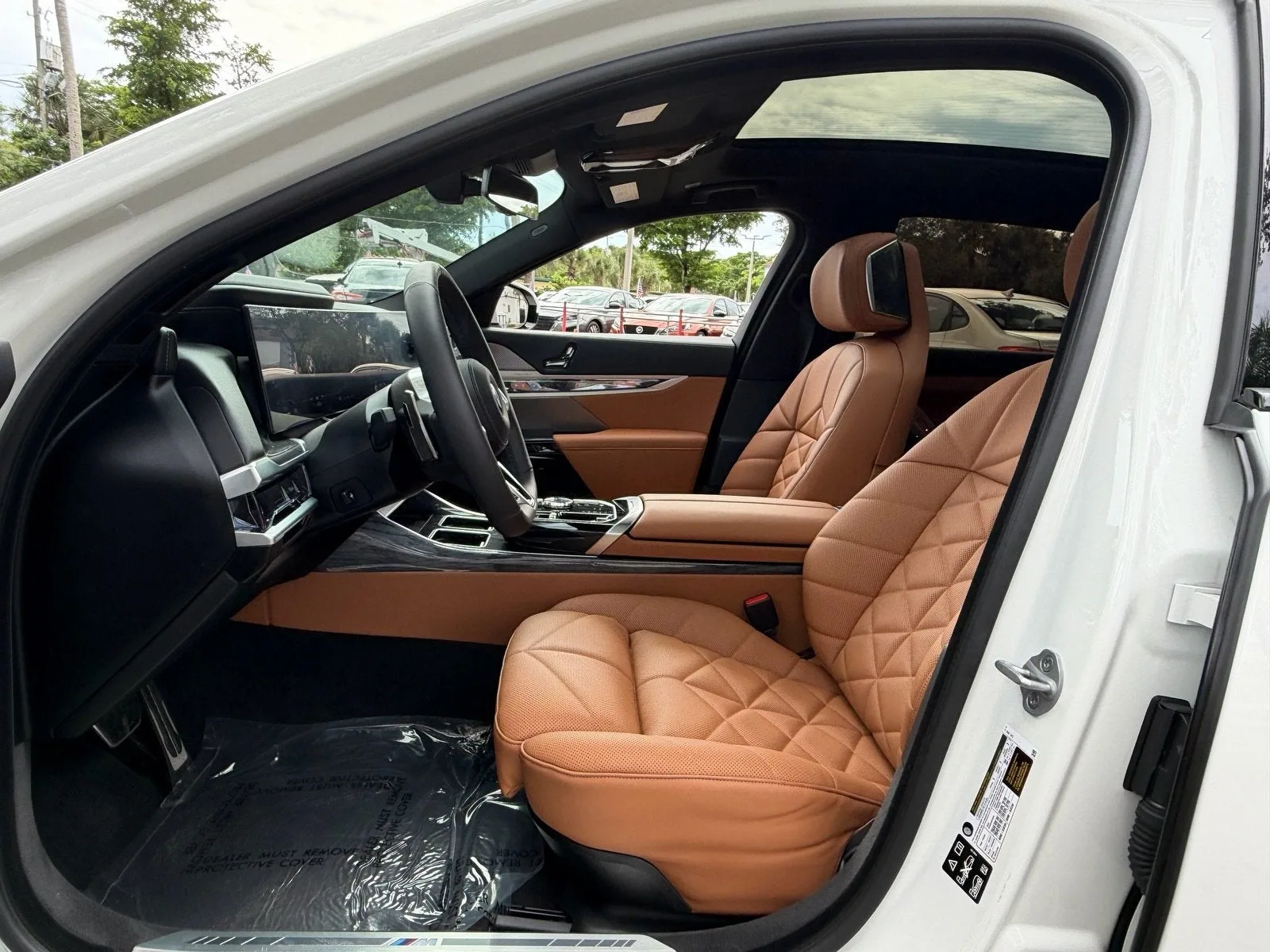 2025 BMW 7 Series 740i xDrive photo 9