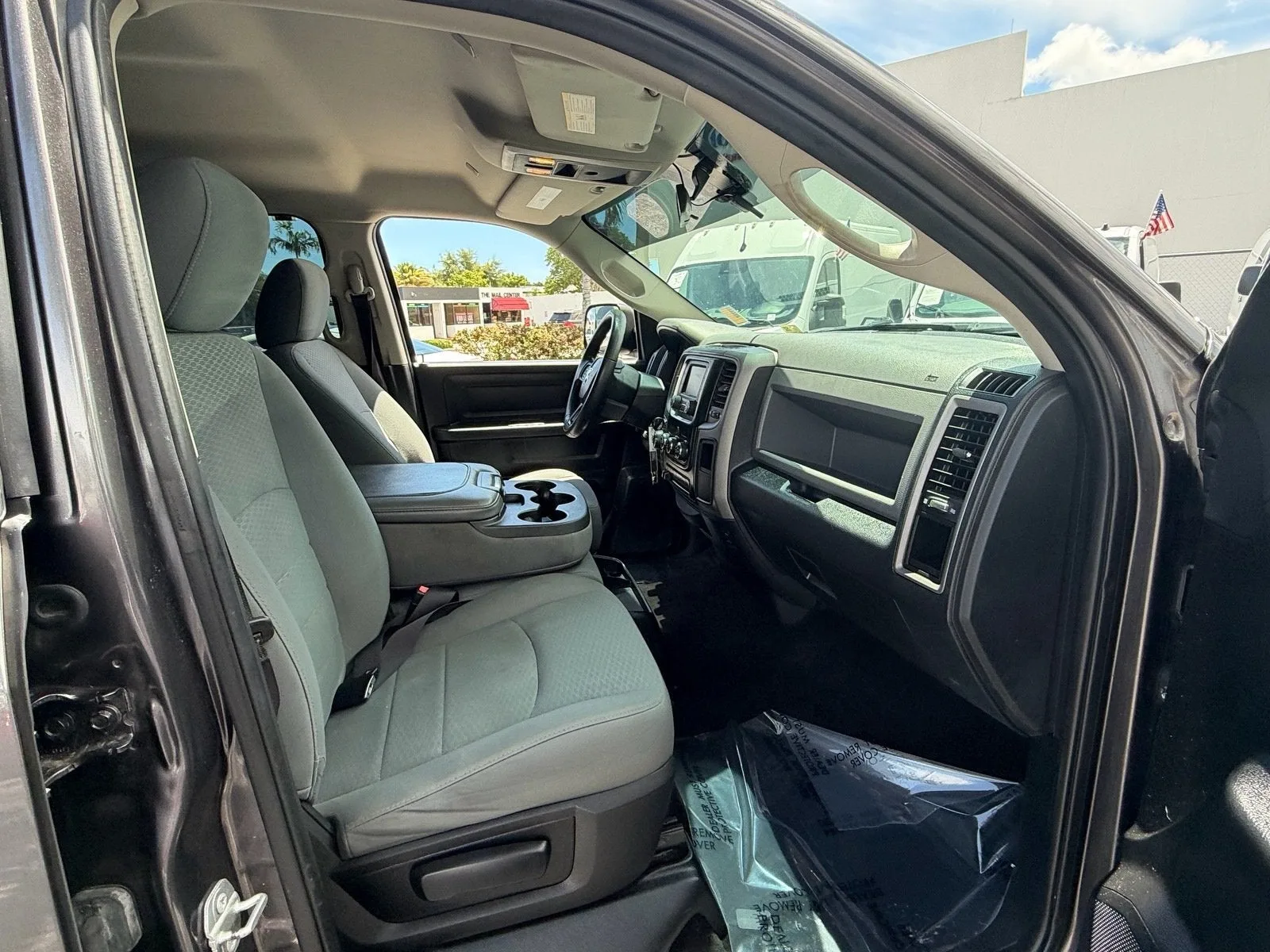 2017 RAM 1500 Express photo 16