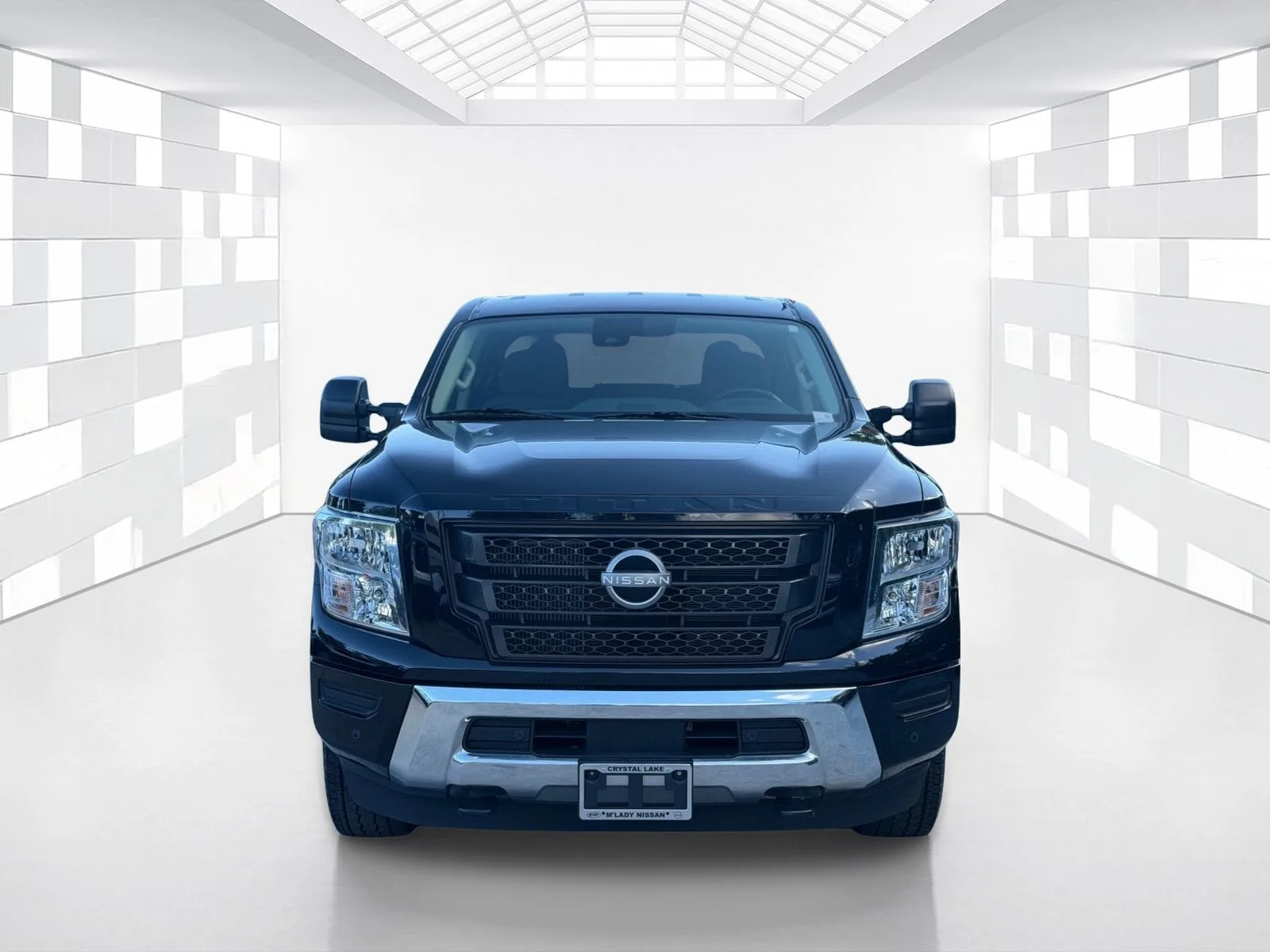 2024 Nissan Titan XD Crew Cab SV photo 2