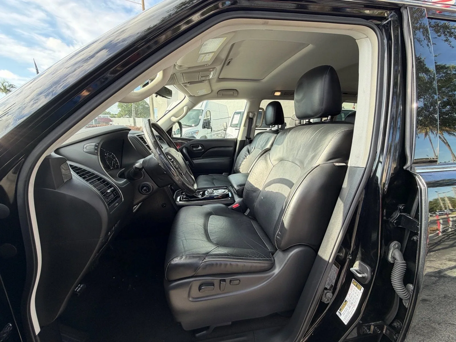 2021 INFINITI QX80 LUXE photo 12
