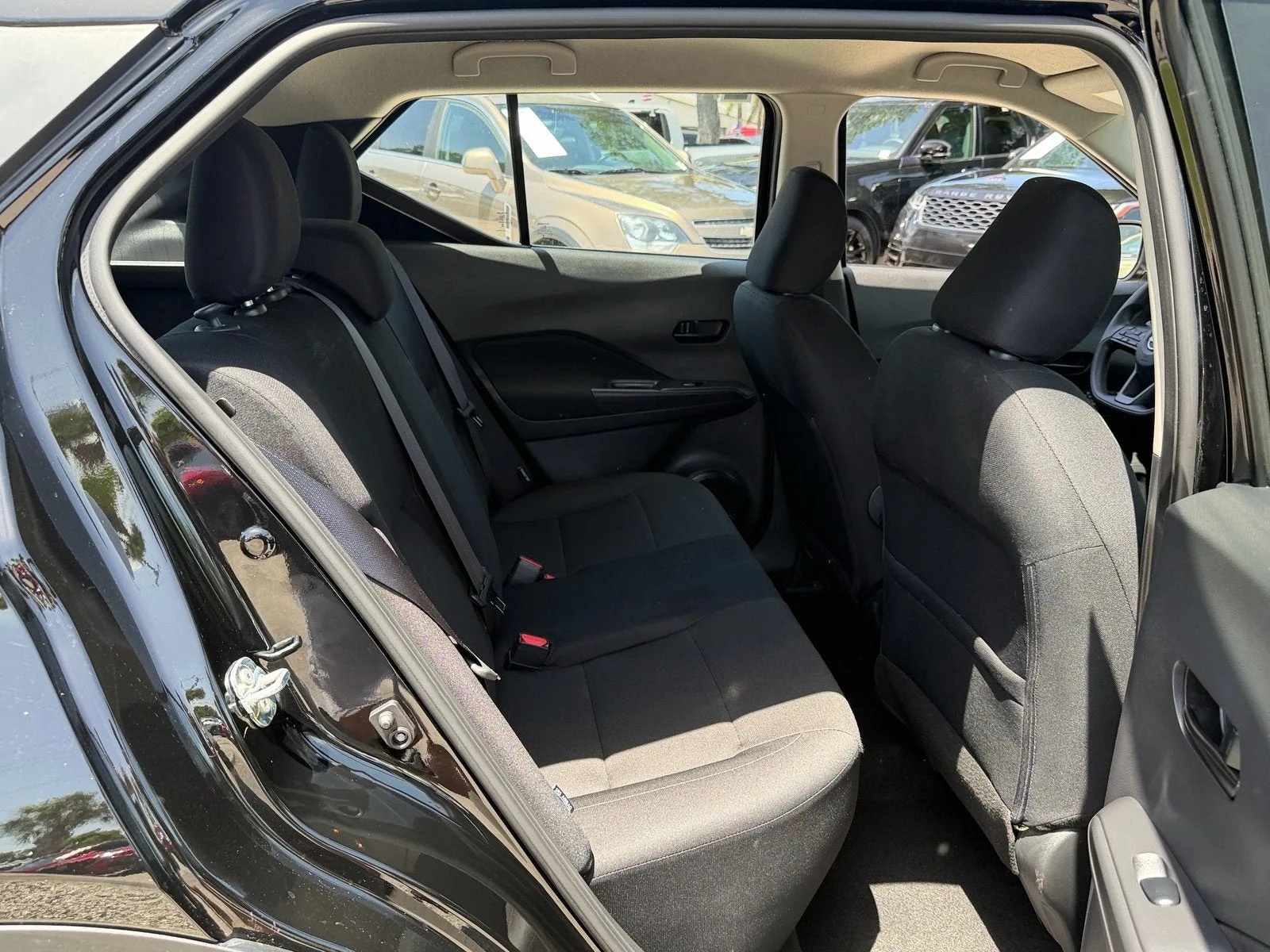 2025 Nissan Kicks Play S photo 14