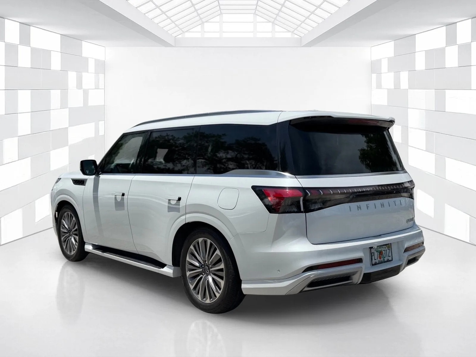 2025 INFINITI QX80 SENSORY photo 5