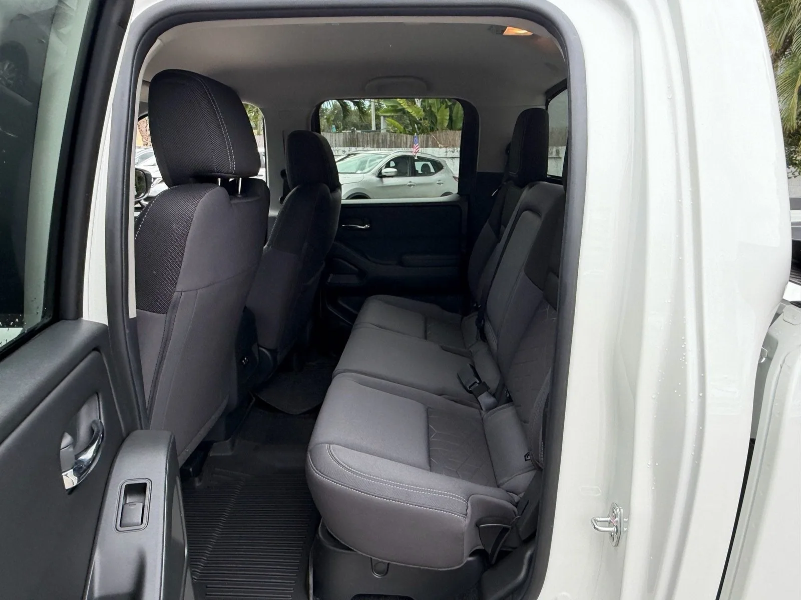 2026 Nissan Frontier Crew Cab SV Long Bed photo 11