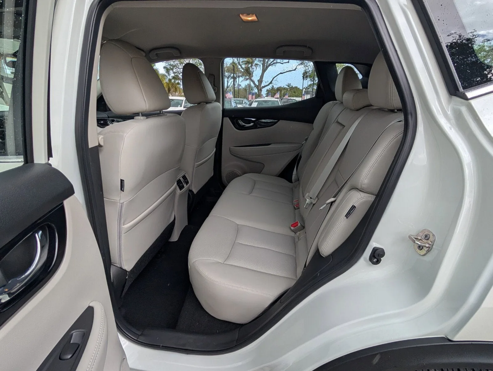 2022 Nissan Rogue Sport SL photo 12