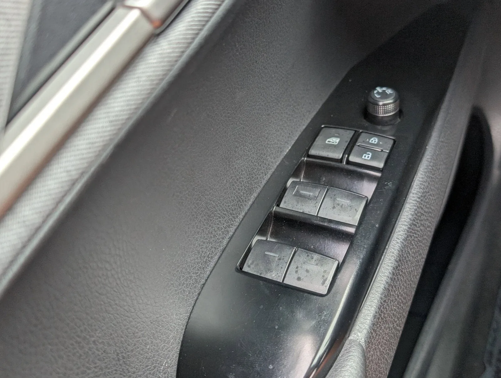 2025 Toyota Camry LE photo 33