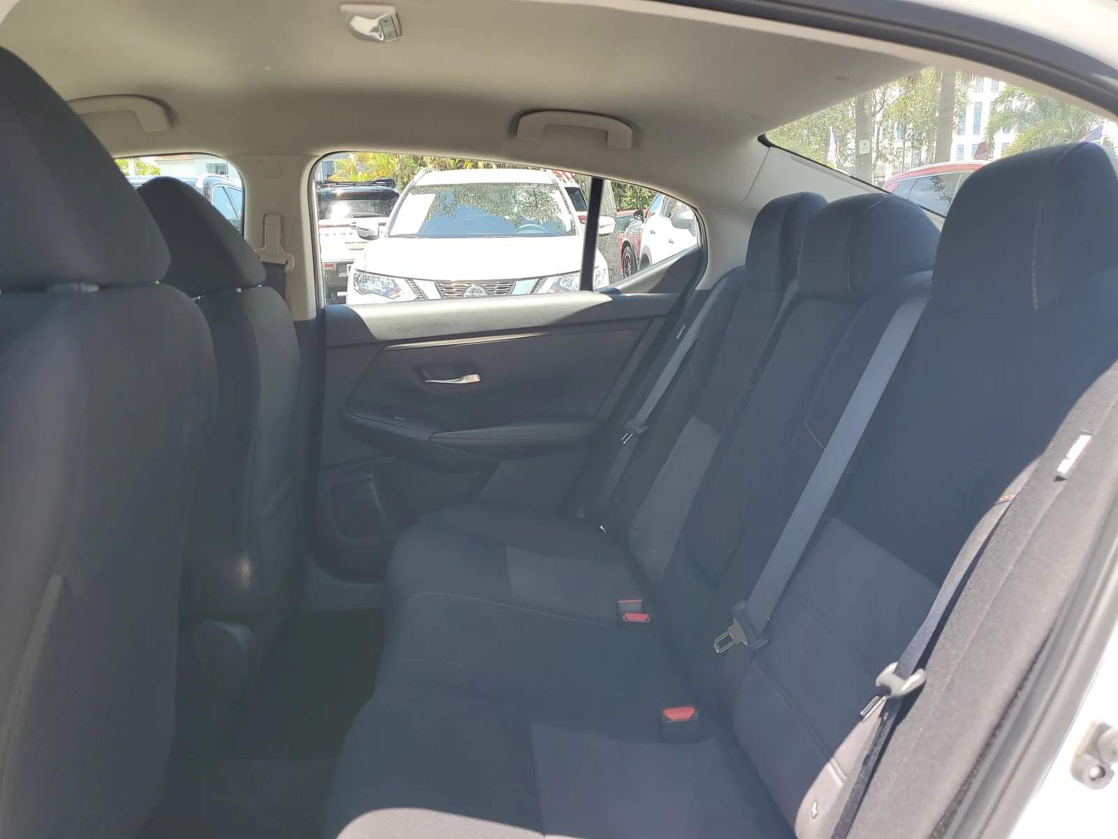 2023 Nissan Sentra SR photo 12