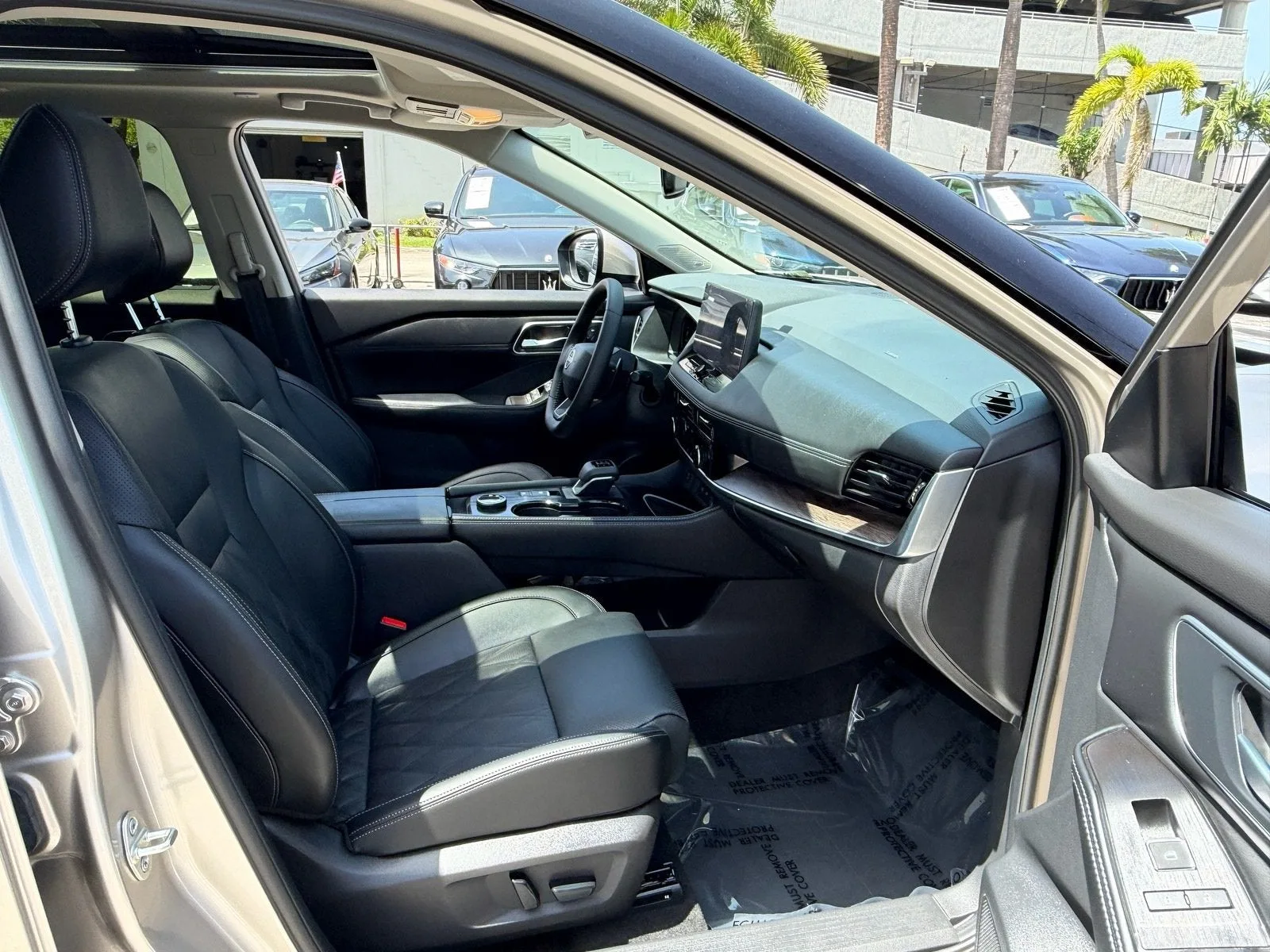 2026 Nissan Rogue Platinum photo 18