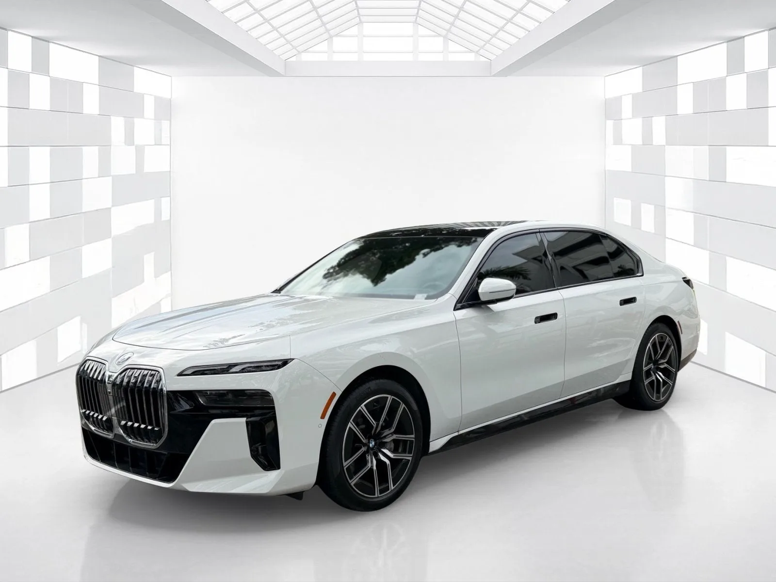 2025 BMW 7 Series 740i xDrive photo 3