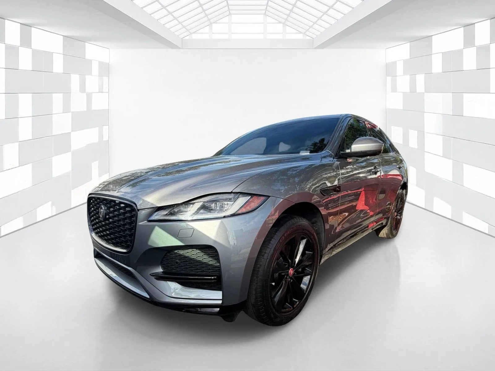 2023 Jaguar F-PACE S photo 2