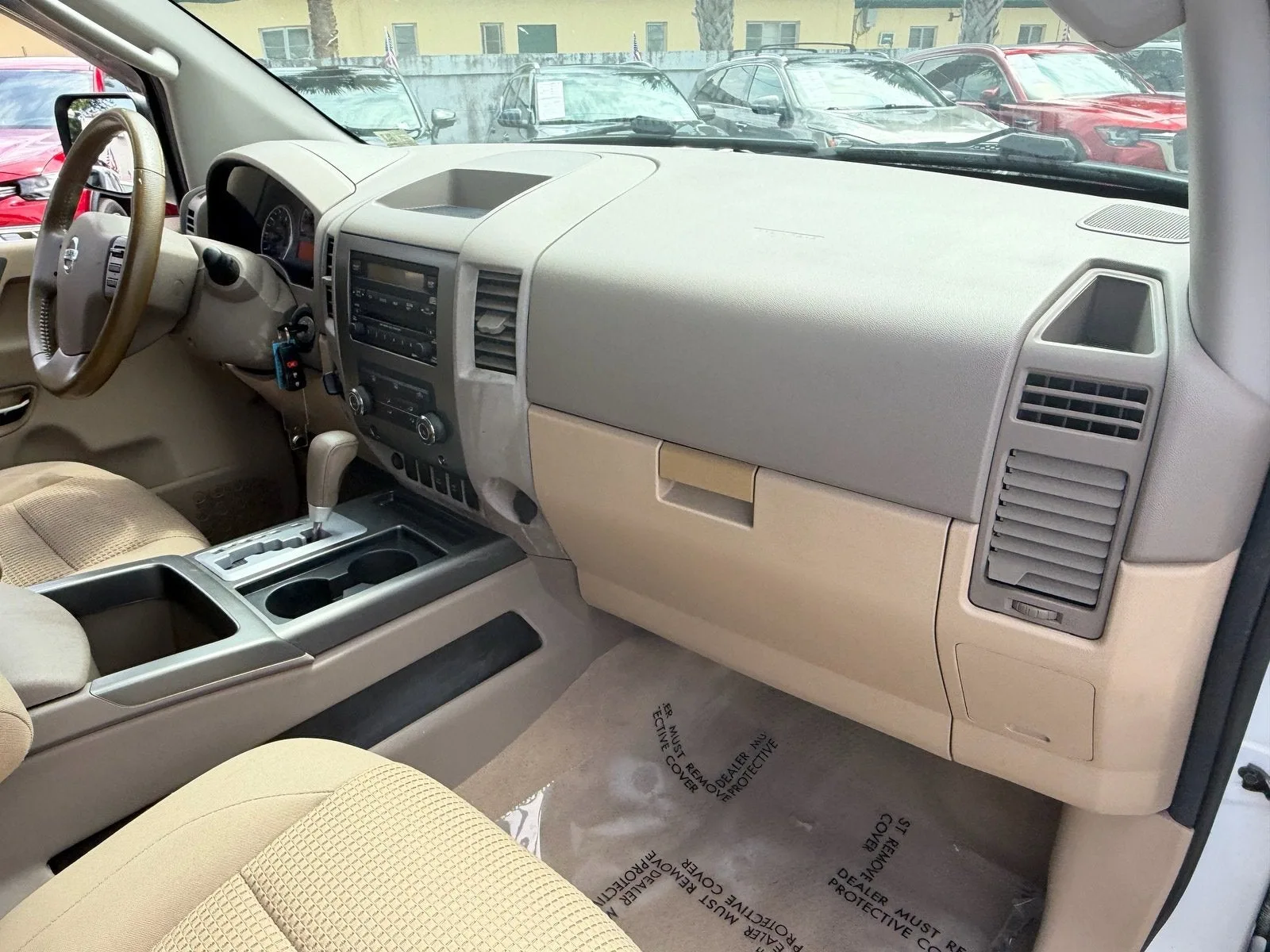 2011 Nissan Titan SV photo 17
