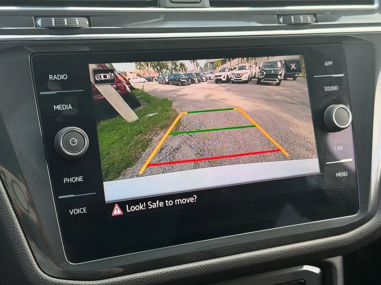 2022 Volkswagen Tiguan SE R-Line Black photo 26