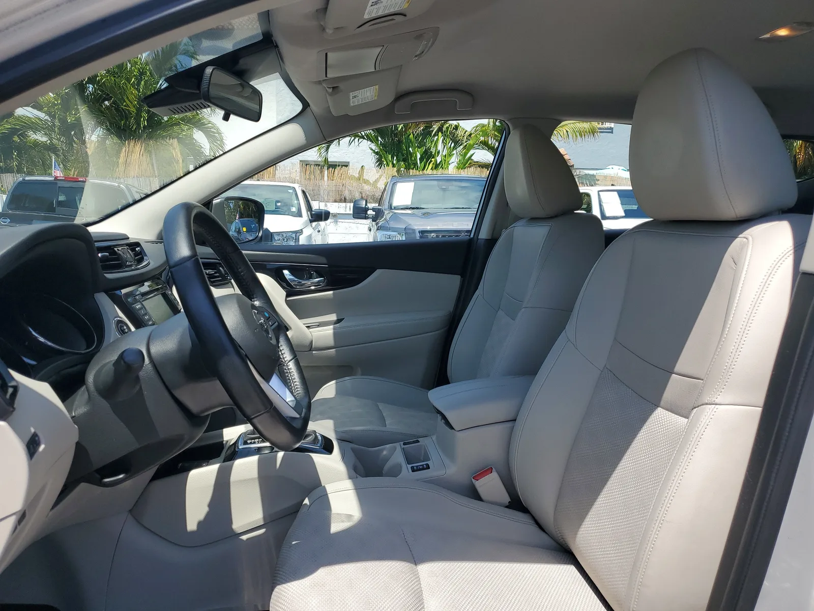 2022 Nissan Rogue Sport SV photo 9