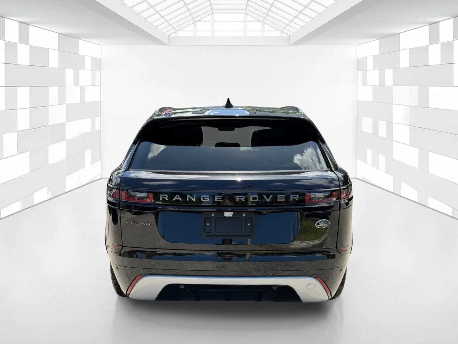 2022 Land Rover Range Rover Velar R-Dynamic S photo 6