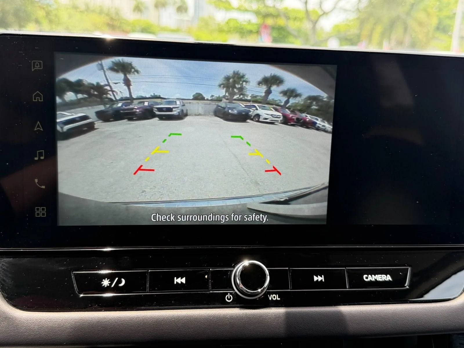2025 Mitsubishi Outlander ES photo 20