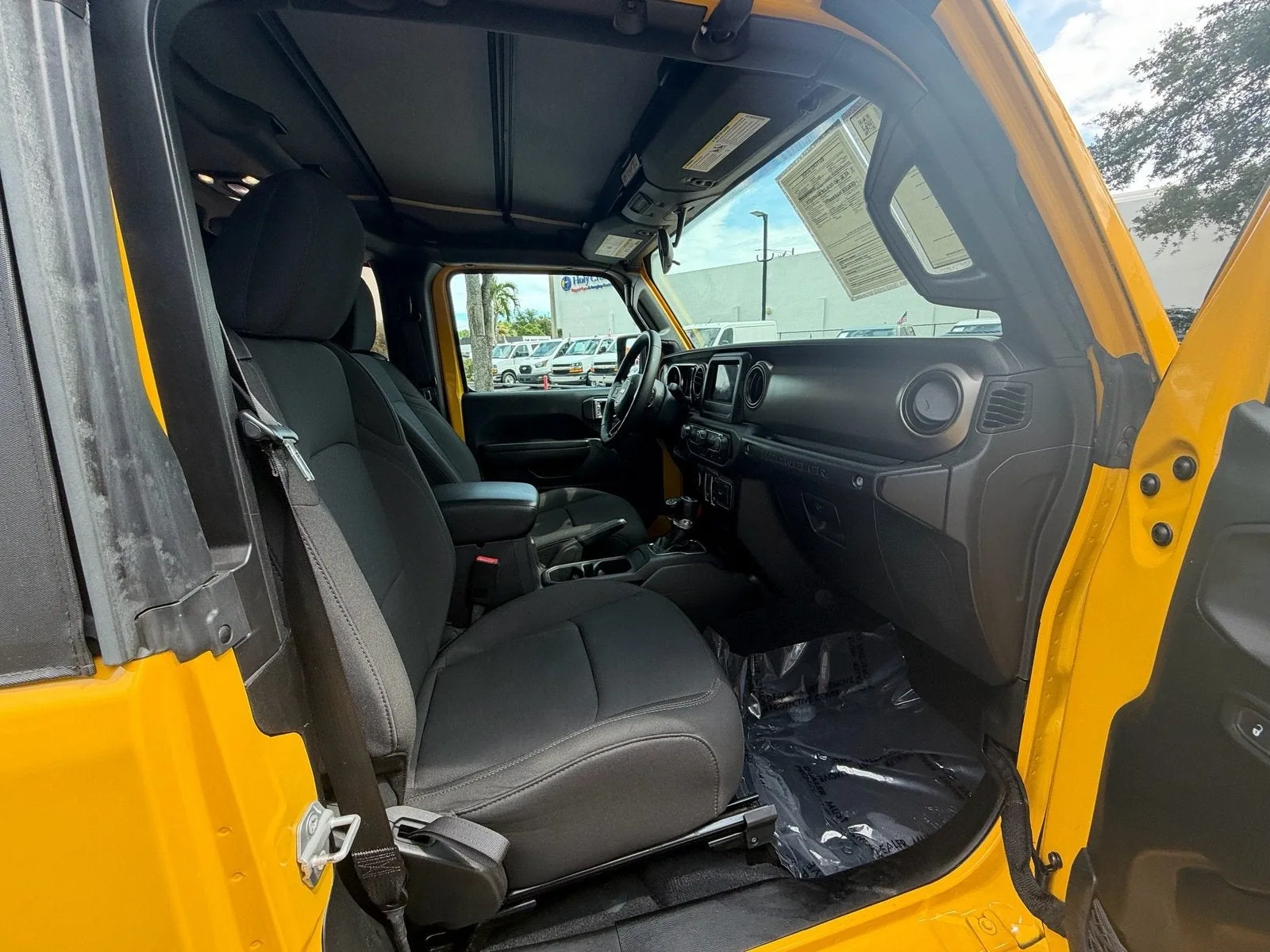 2020 Jeep Wrangler Sport S photo 14