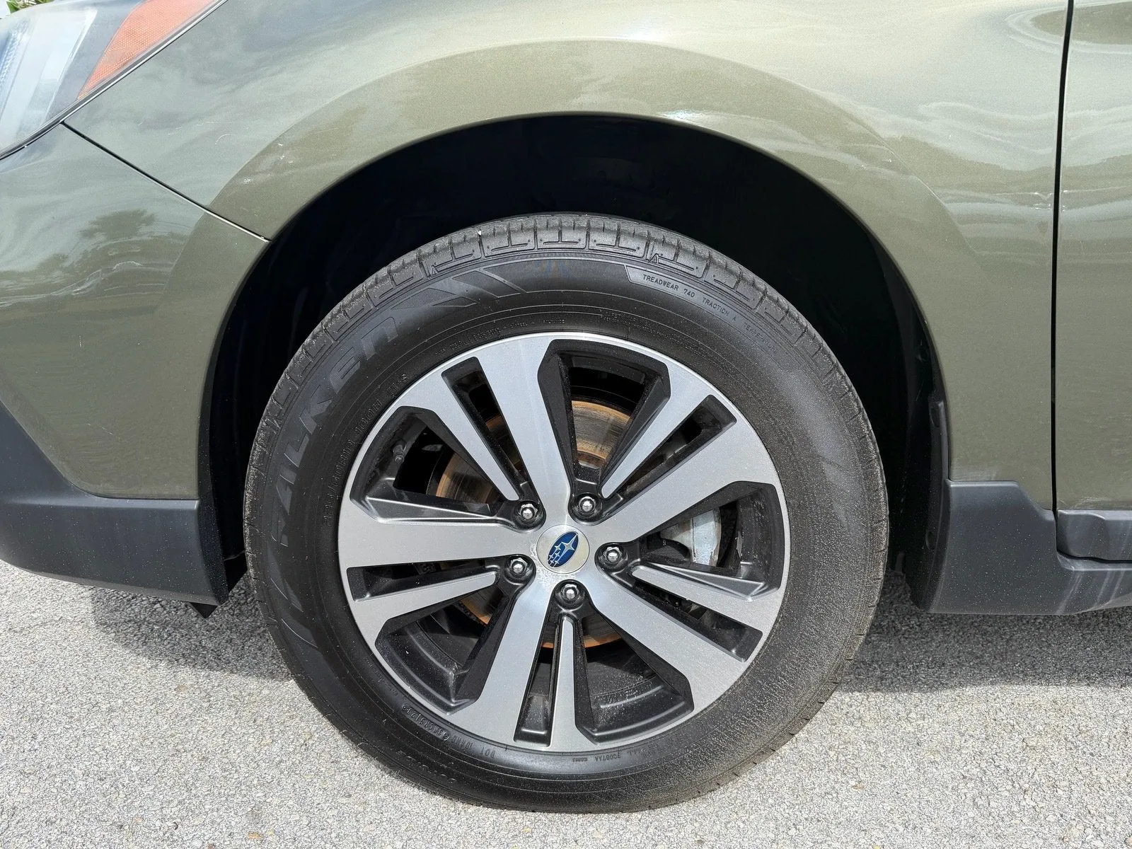 2018 Subaru Outback Limited photo 10