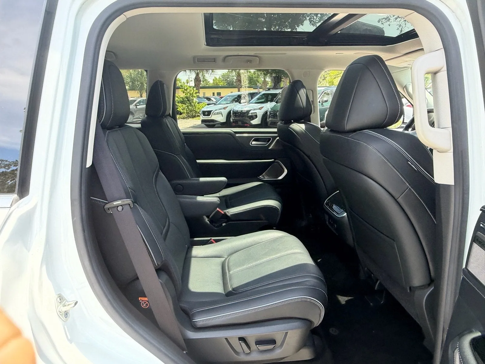 2025 INFINITI QX80 SENSORY photo 15