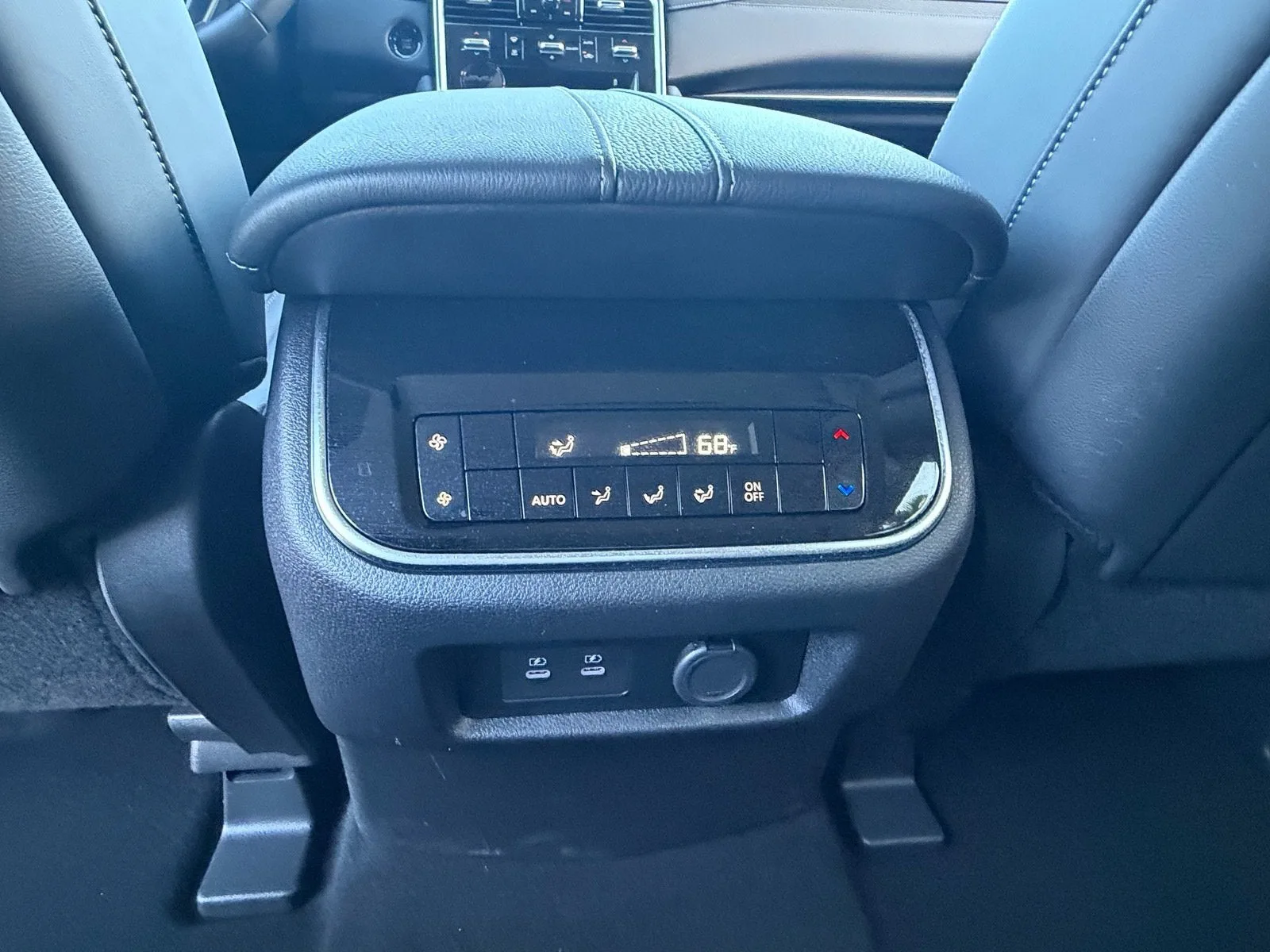 2026 Nissan Armada SV photo 13
