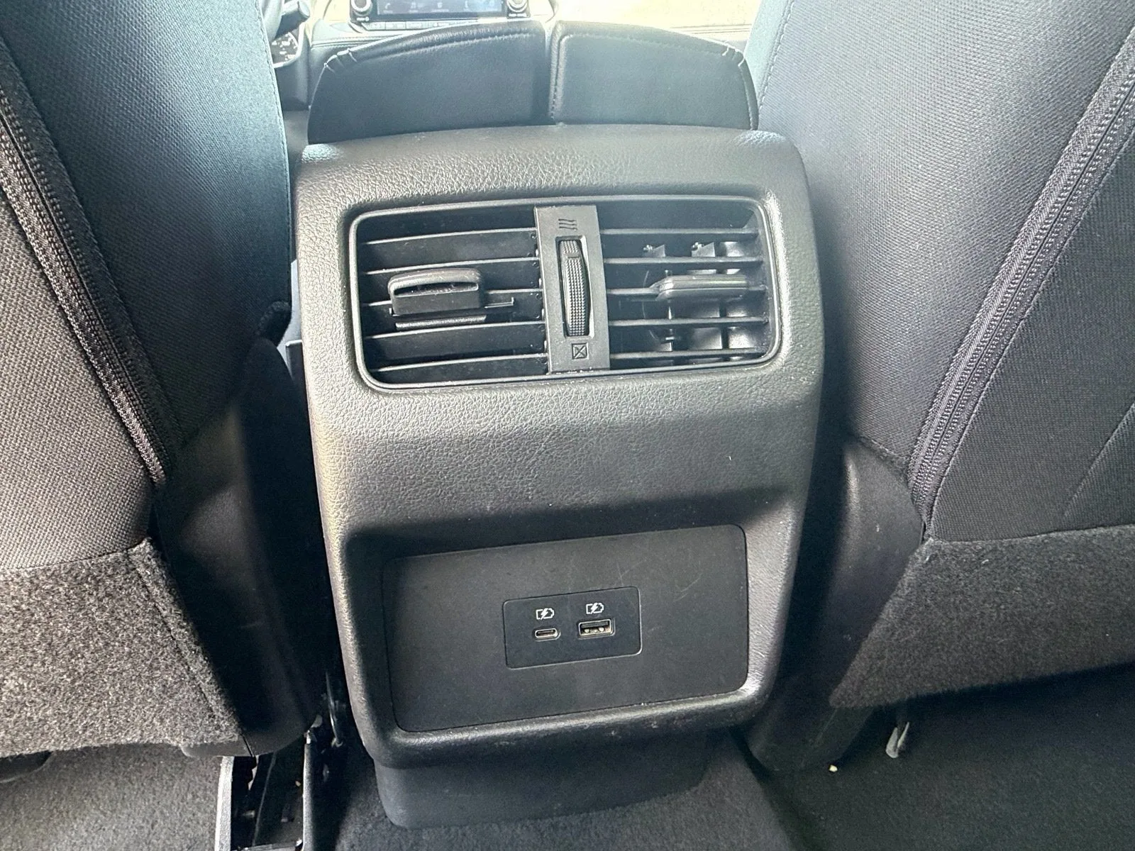 2023 Nissan Rogue SV photo 12