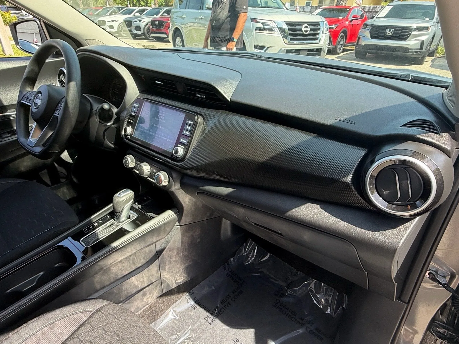 2024 Nissan Kicks SV photo 17