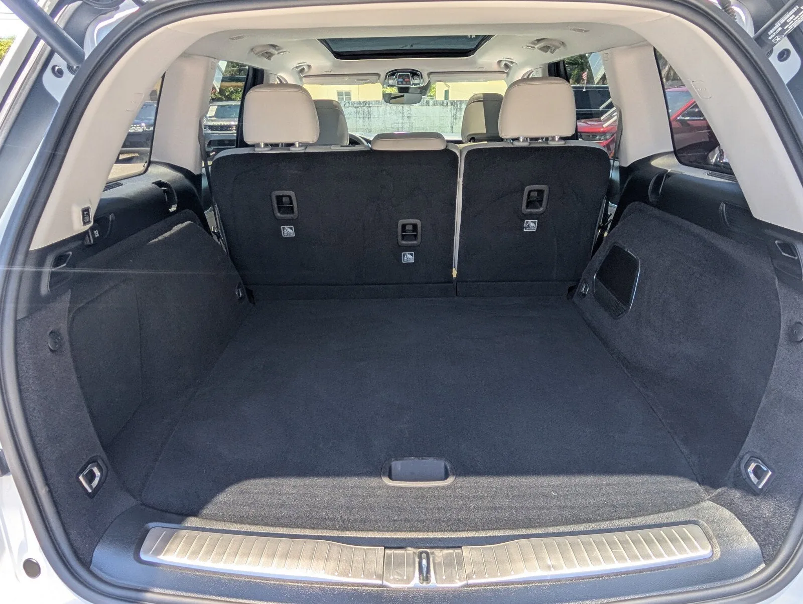 2022 Jeep Grand Cherokee 4xe Overland photo 14