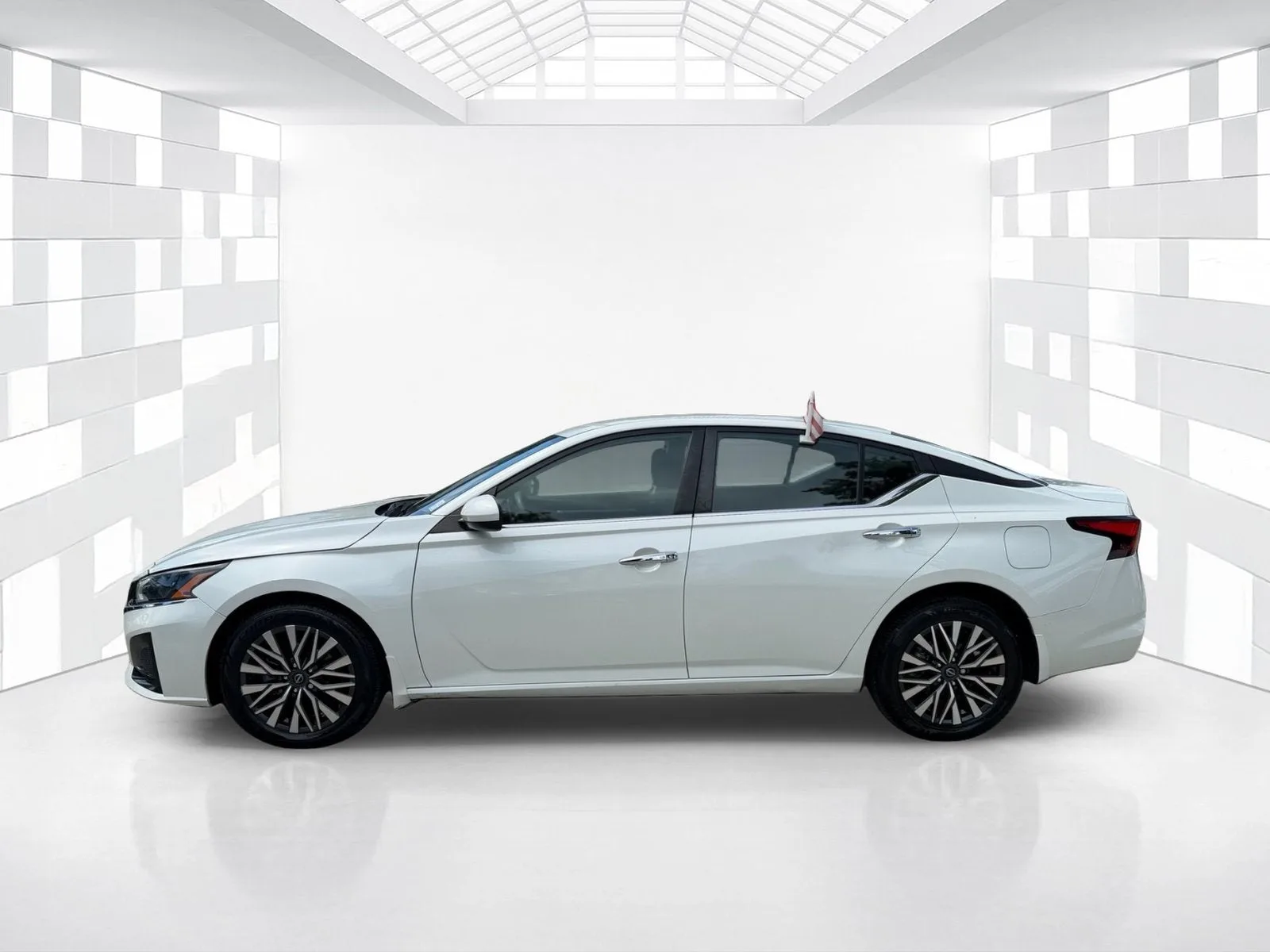 2023 Nissan Altima SV photo 4