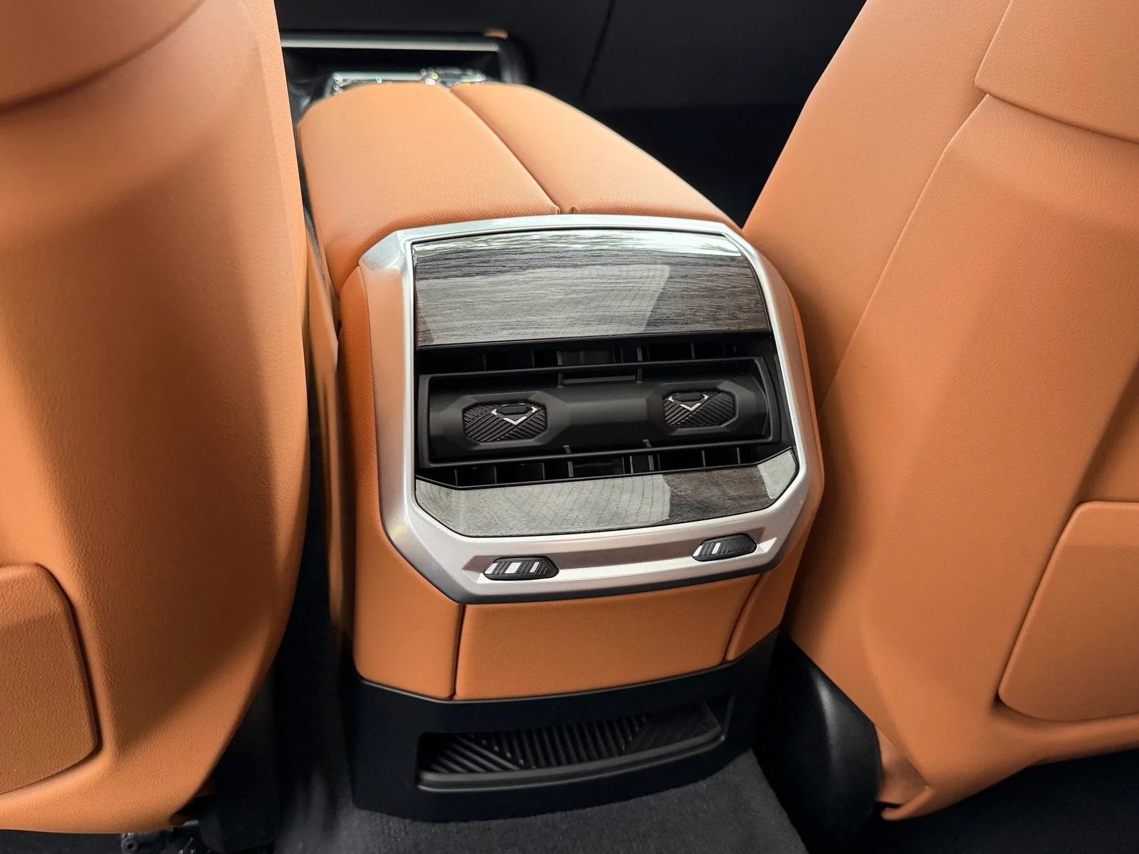 2025 BMW 7 Series 740i xDrive photo 12