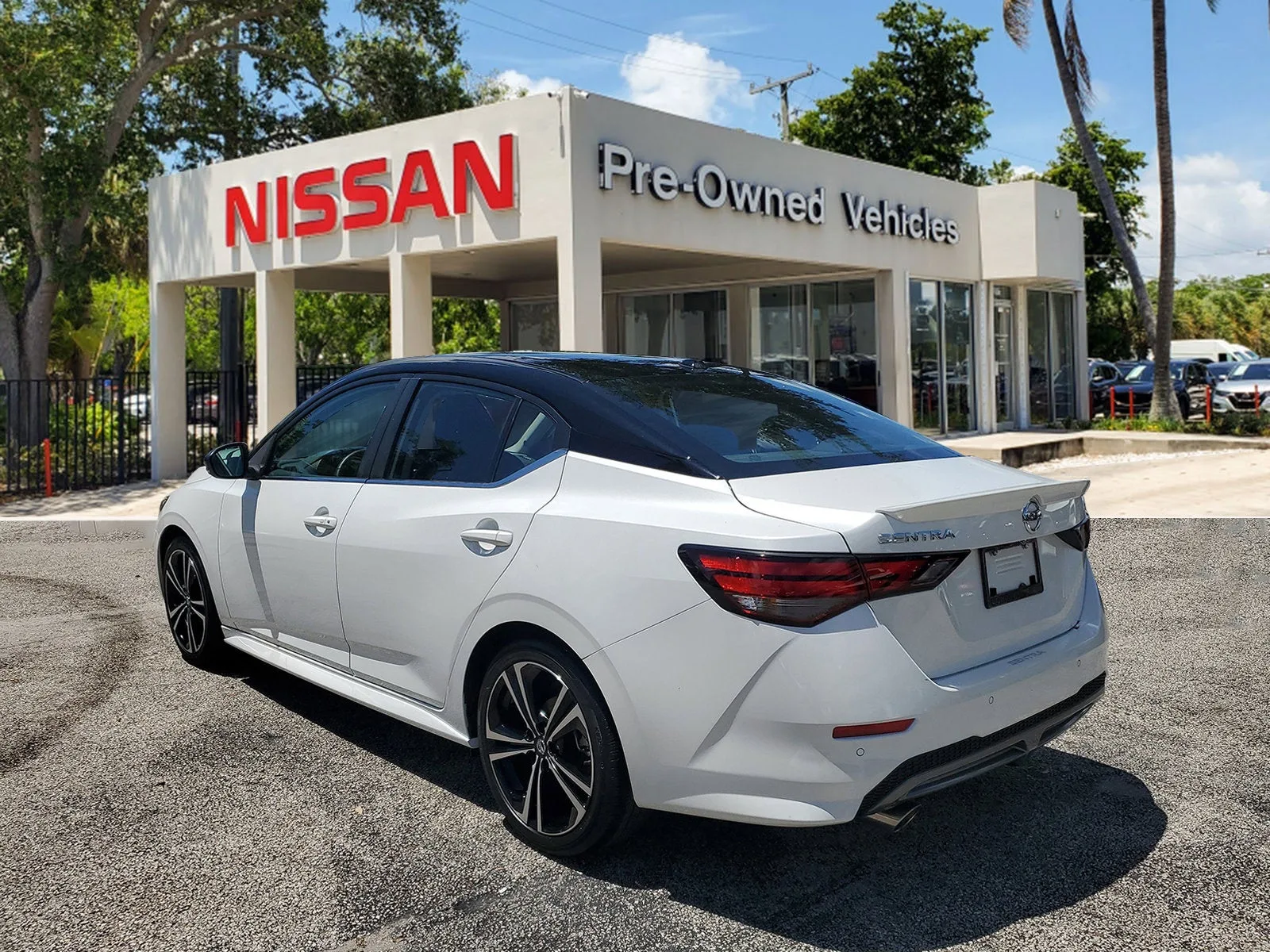 2023 Nissan Sentra SR photo 6