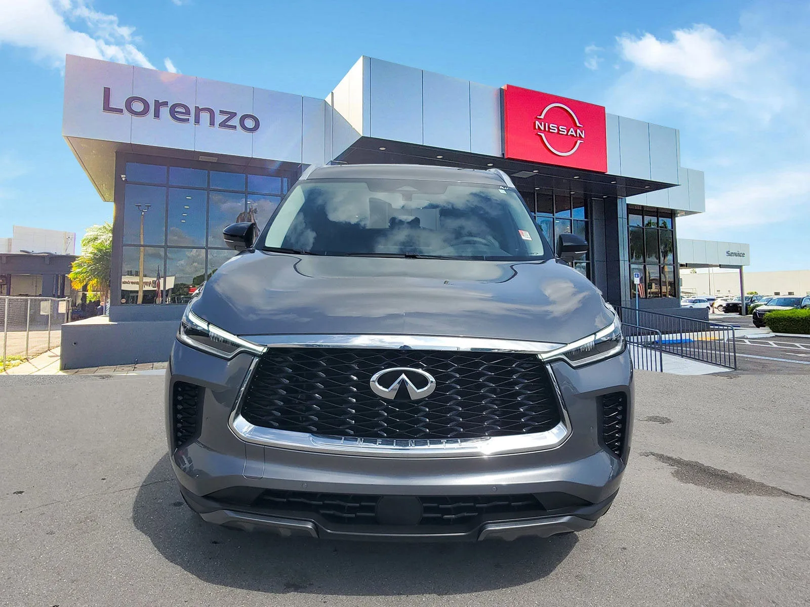 2022 INFINITI QX60 LUXE photo 2