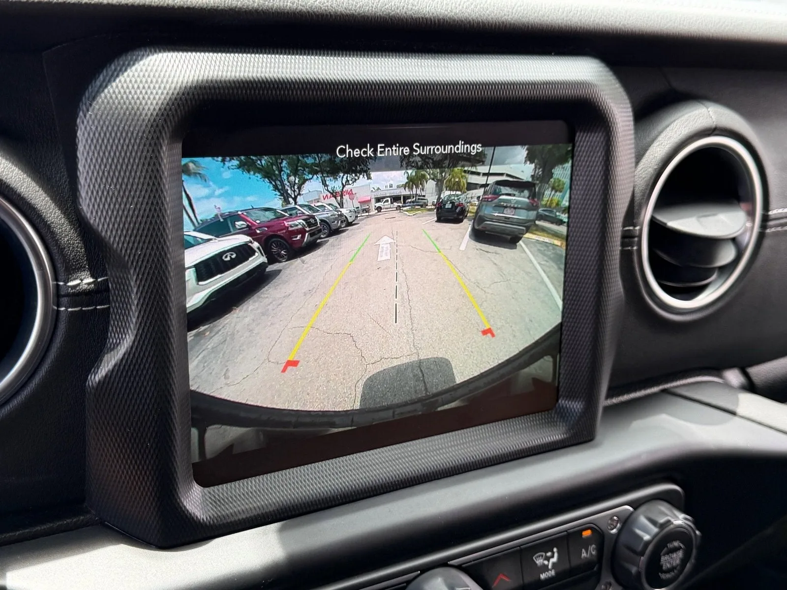 2022 Jeep Wrangler 4xe Unlimited Sahara photo 27