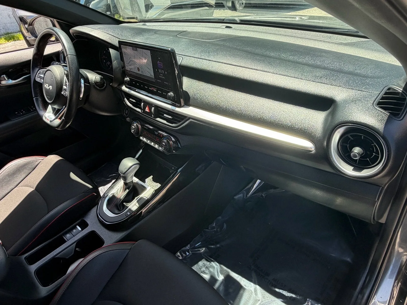 2022 Kia Forte GT photo 17
