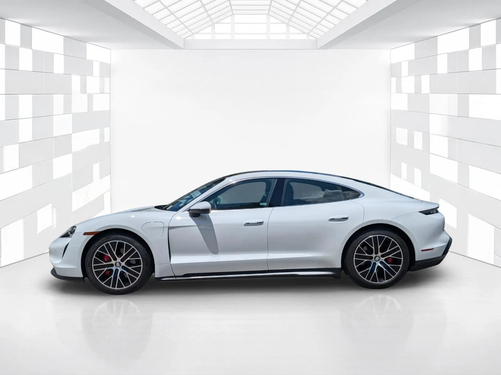2021 Porsche Taycan 4S photo 4