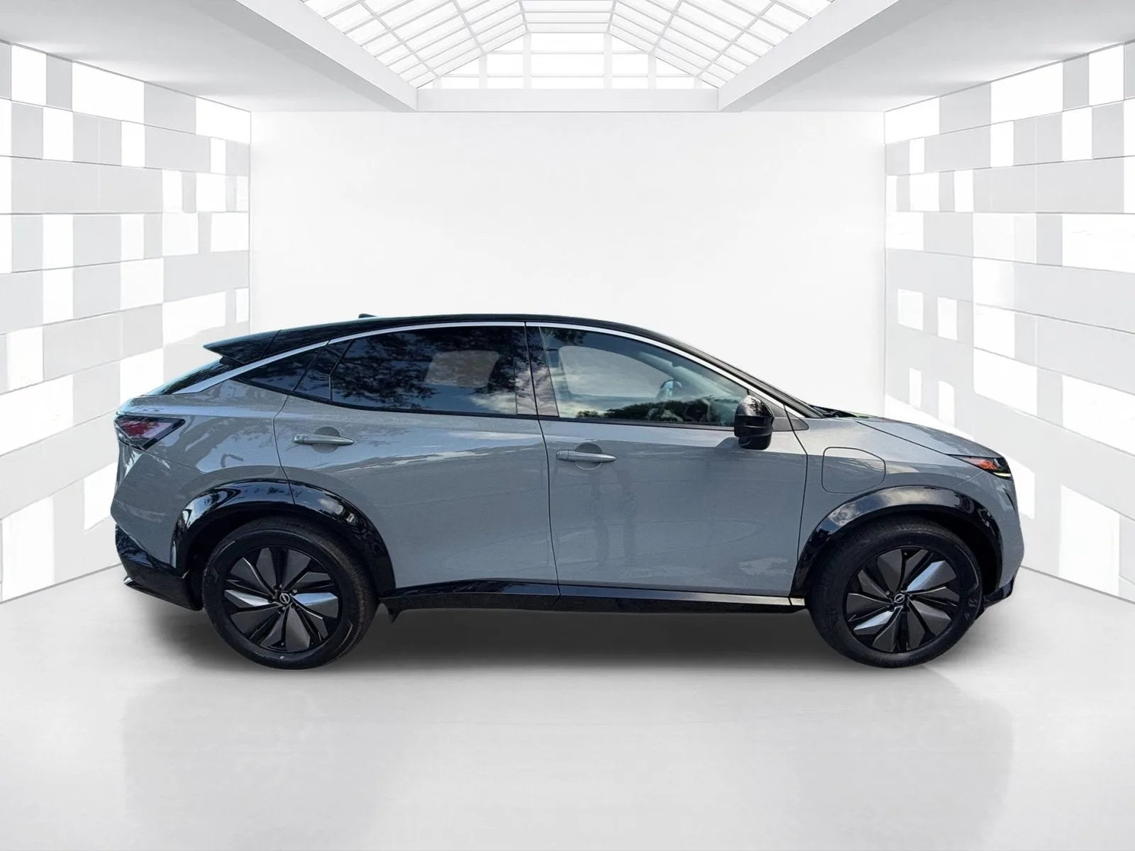 2024 Nissan ARIYA ENGAGE photo 8