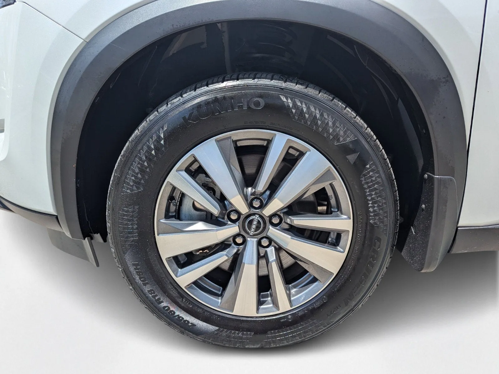 2025 Nissan Pathfinder SL photo 7