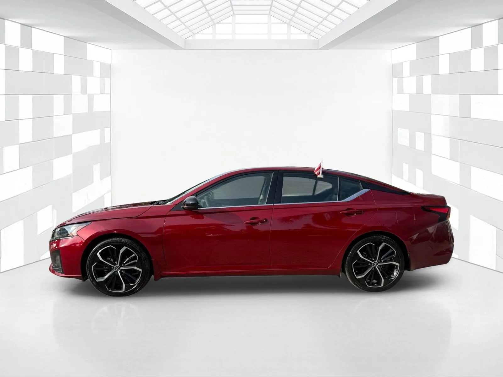 2023 Nissan Altima SR photo 4