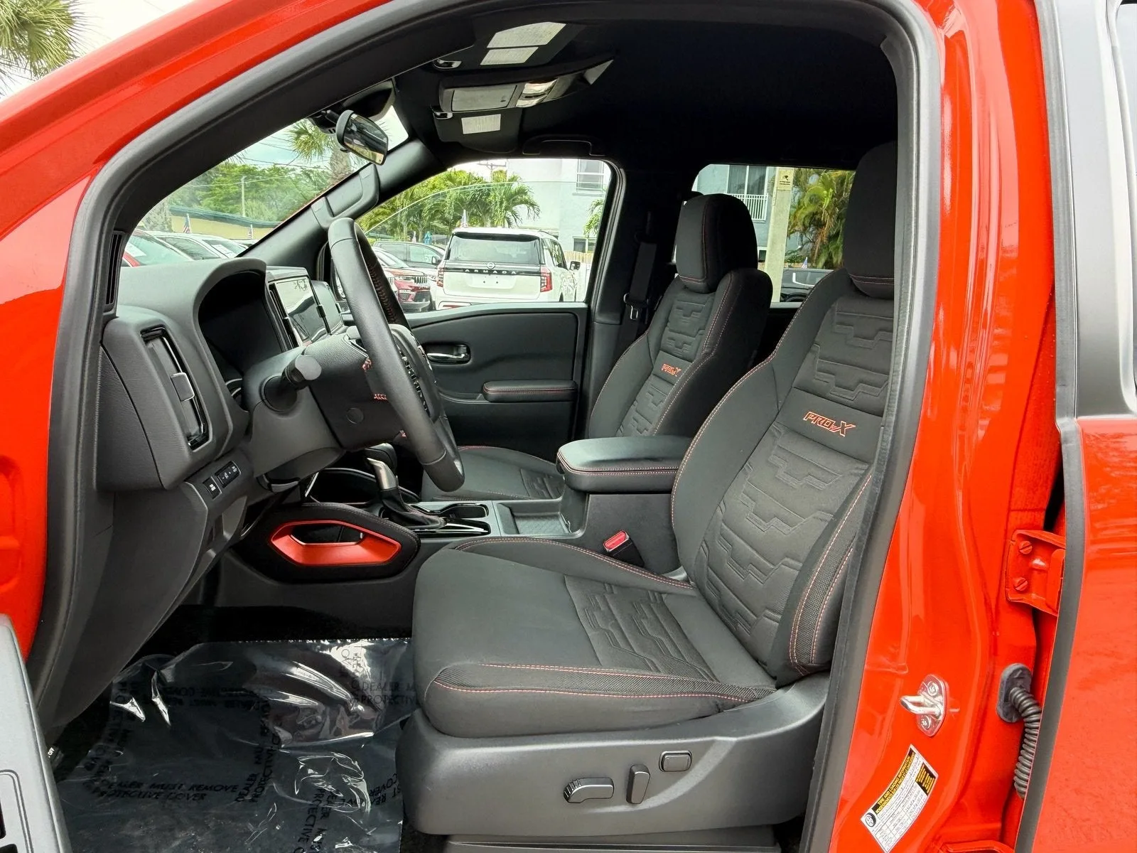 2025 Nissan Frontier Crew Cab PRO-X® photo 9