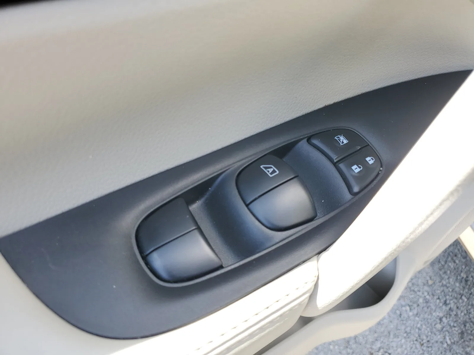 2022 Nissan Rogue Sport SV photo 29