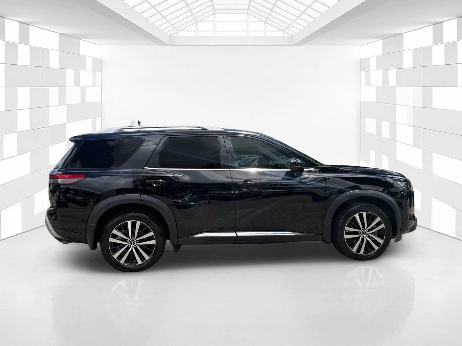 2025 Nissan Pathfinder Platinum photo 8