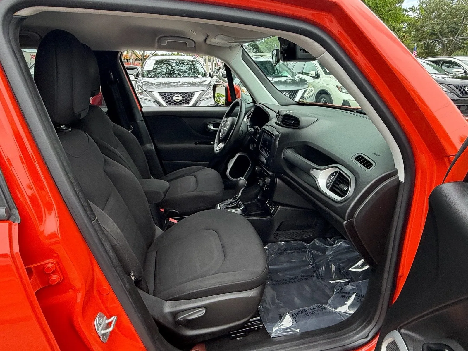 2019 Jeep Renegade Latitude photo 16