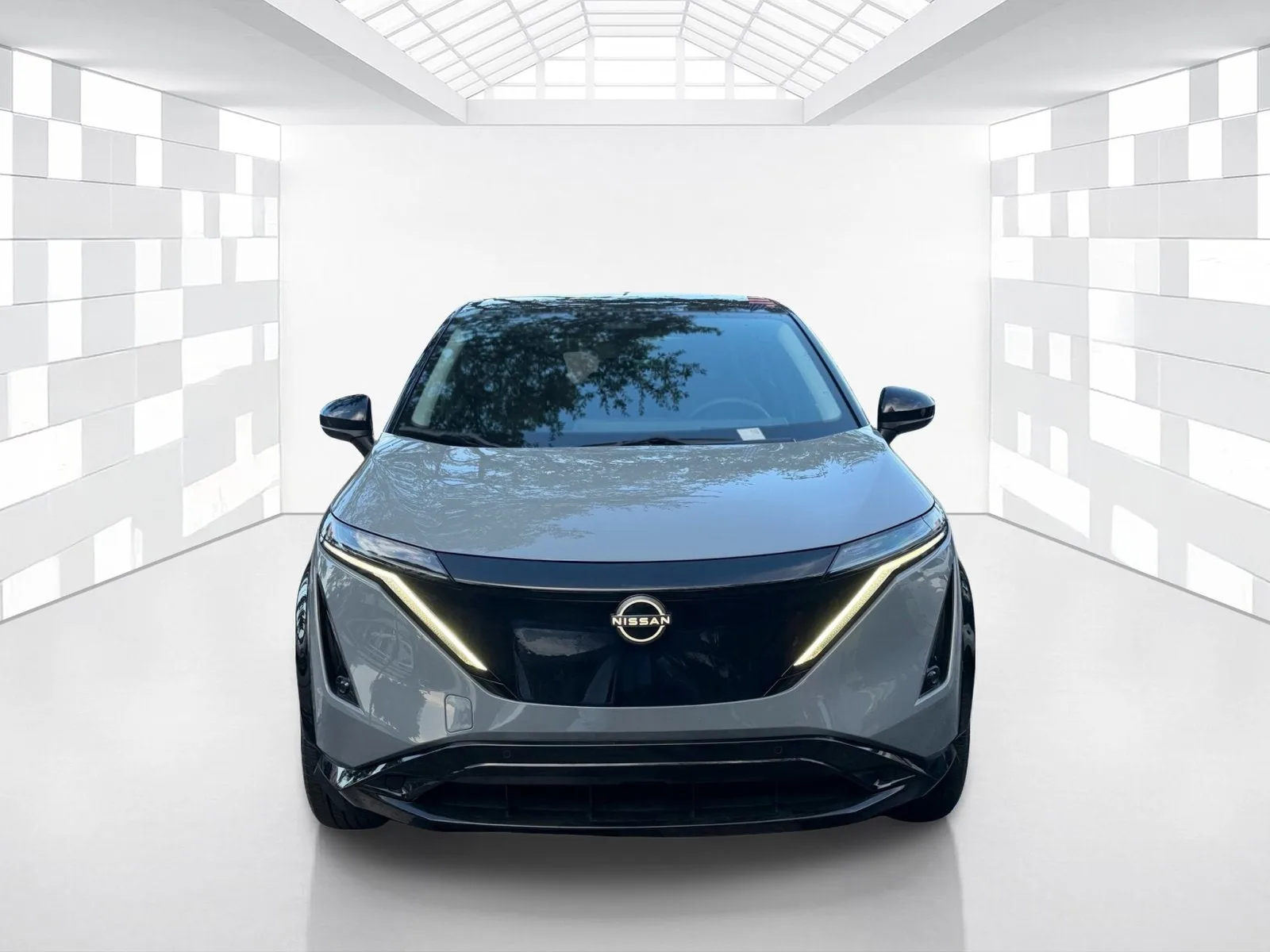 2024 Nissan ARIYA ENGAGE photo 2